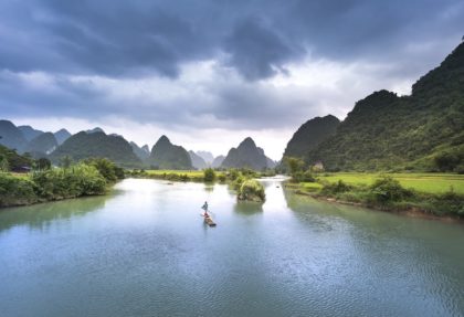 Vietnam, Fluss, Karstgebirge